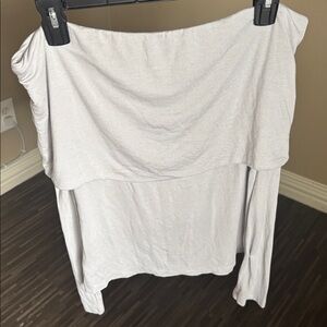 Worthington Silver Off the Shoulders Pullover Jersey material Long Sleeves Top